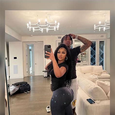 Moneybagg Yo Shows Love to Ari Fletcher for。